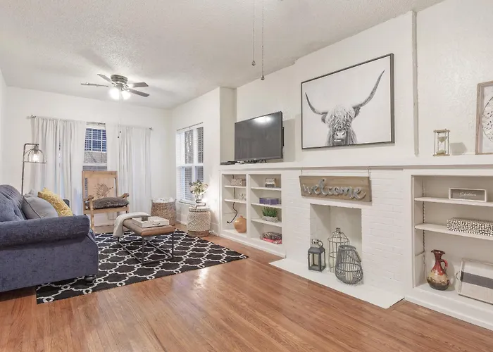 Carson Flats #5 | 1br • Near Bok• Osu Med•dtwn Tulsa